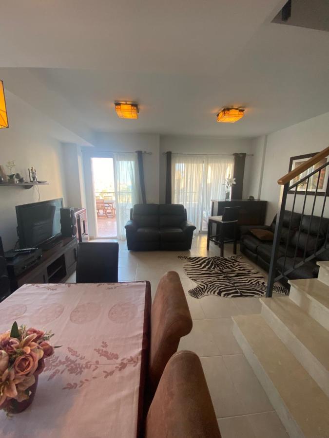 Chalet Adosado Con Vistas Al Mar 卡尔佩 外观 照片
