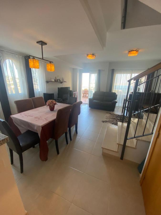 Chalet Adosado Con Vistas Al Mar 卡尔佩 外观 照片