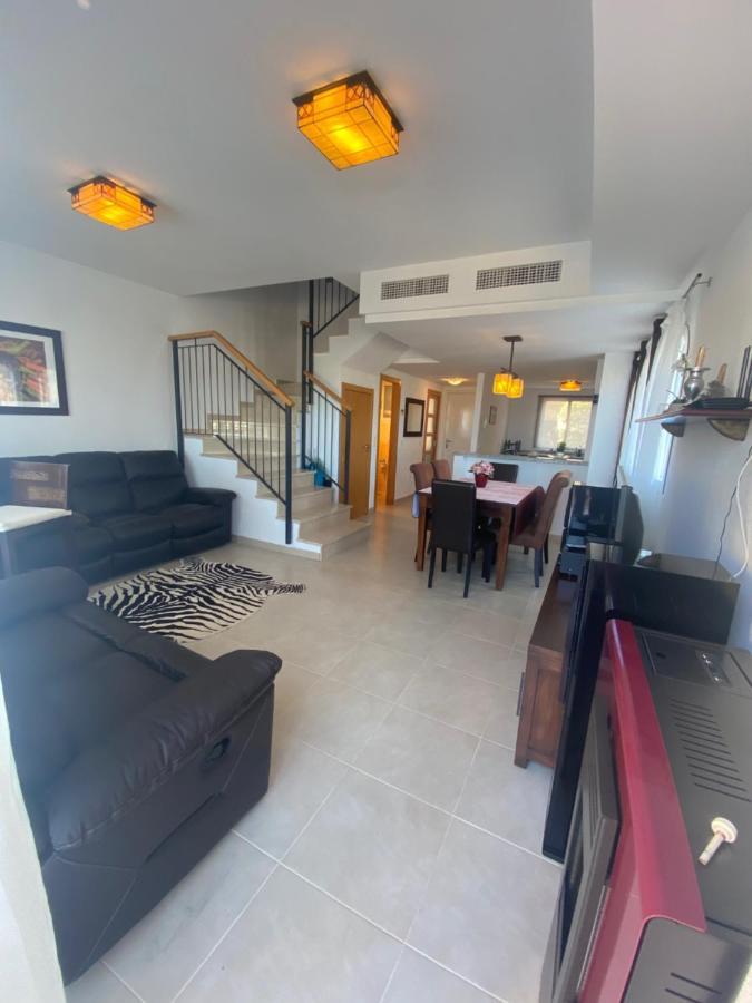 Chalet Adosado Con Vistas Al Mar 卡尔佩 外观 照片