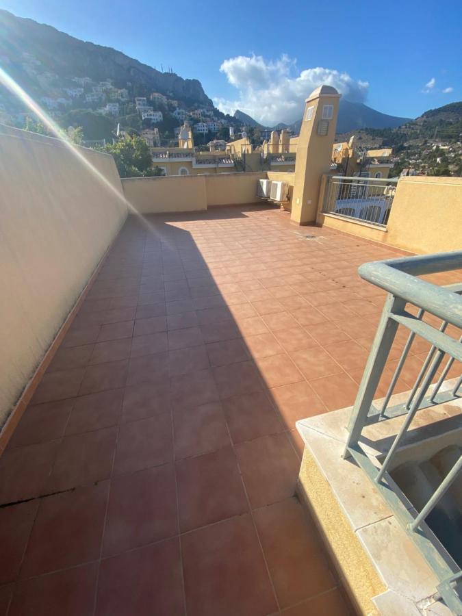 Chalet Adosado Con Vistas Al Mar 卡尔佩 外观 照片