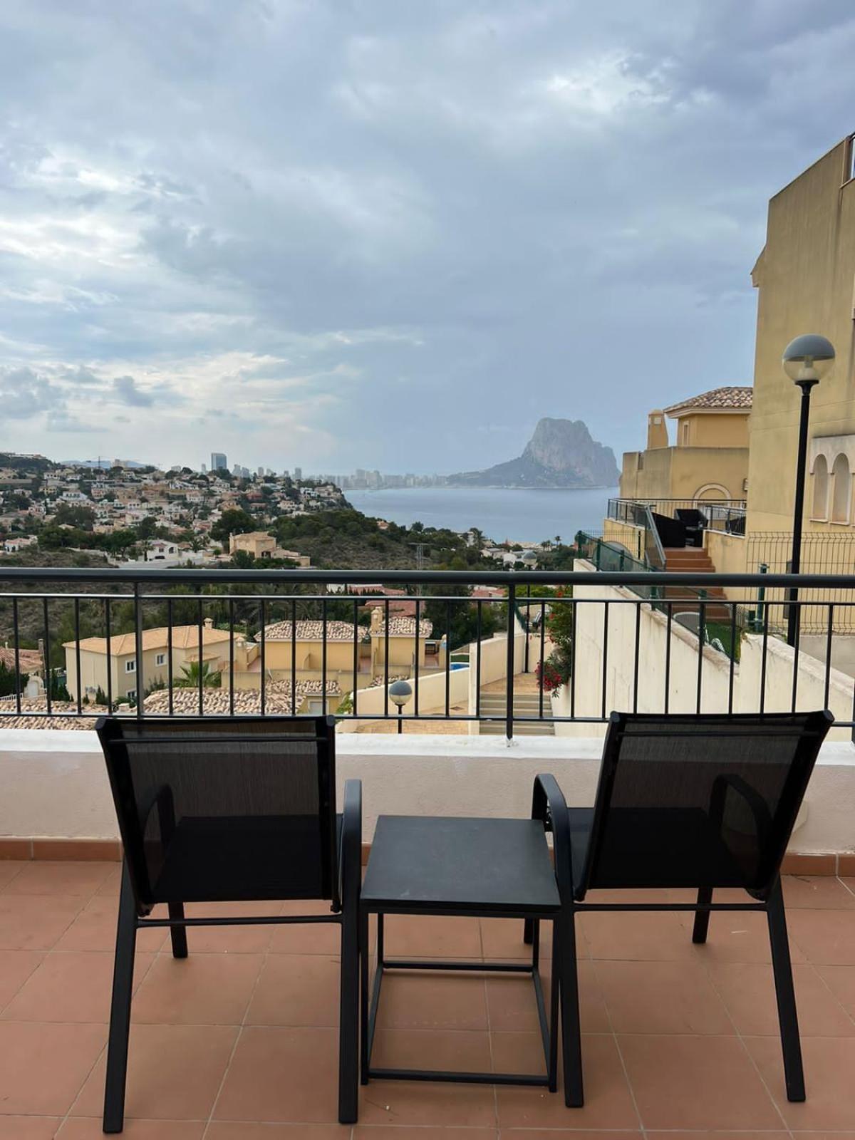 Chalet Adosado Con Vistas Al Mar 卡尔佩 外观 照片