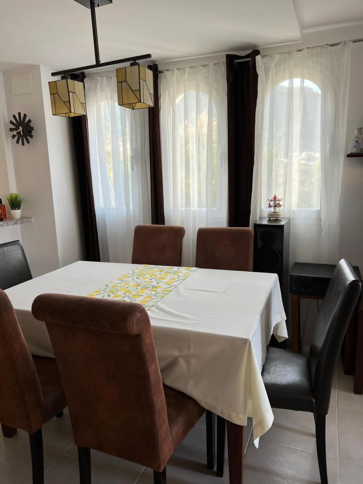 Chalet Adosado Con Vistas Al Mar 卡尔佩 外观 照片