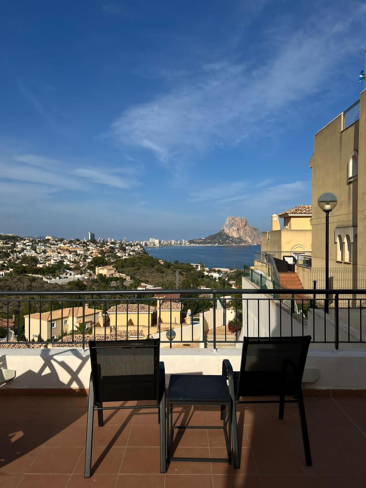 Chalet Adosado Con Vistas Al Mar 卡尔佩 外观 照片